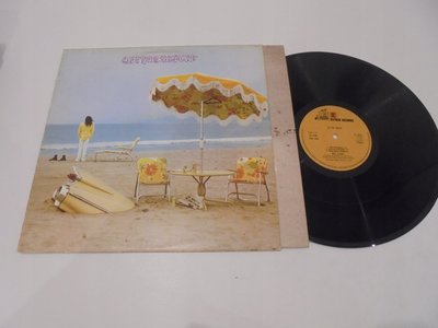 NEIL-YOUNG-On-the-beach-UK.jpg