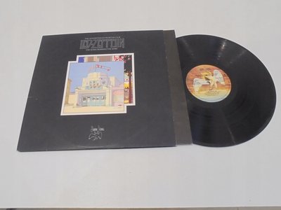 LED-ZEPPELIN-The-song-remains-2LP-UK.jpg