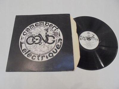 GONG-Camembert-electrique-UK-EX-1PRESS.jpg