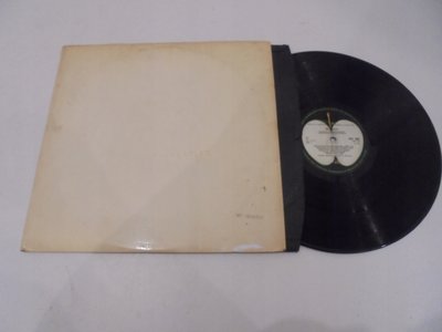 THE-BEATLES-same-2LP-UK-1PRESS-NISKI-NUMER.jpg