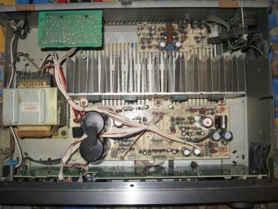 Yamaha AX-540 - wnętrze