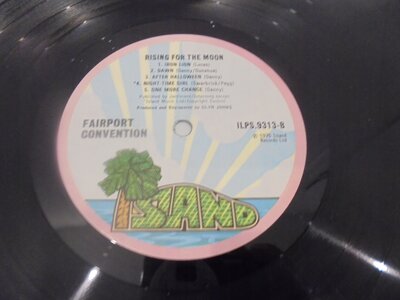 FAIRPORT-CONVENTION-Risng-for-UK-EX-1PRESS-Styl-muzyczny-progresywny.jpg