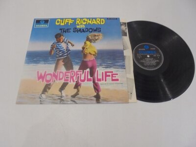 CLIFF-RICHARD-THE-SHADOWS-Wonderfu-UK-EX-1PRESS.jpg