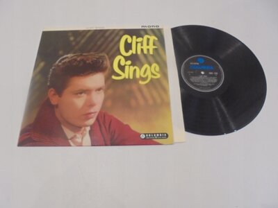 CLIFF-RICHARD-Cliff-sings-UK-EX-1PRESS-MONO.jpg