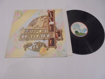 FAIRPORT-CONVENTION-What-we-did-on-UK.jpg