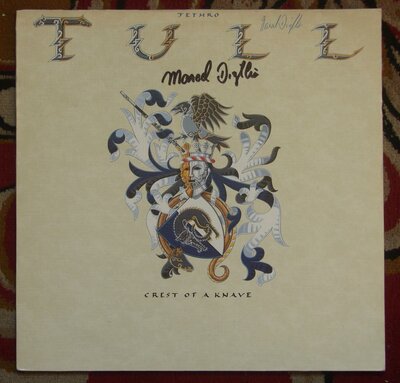 Jethro Tull - Crest Of A Knave 0.jpg