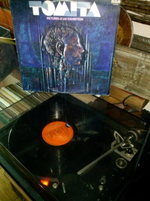 Isao Tomita - Pictures at an....jpg