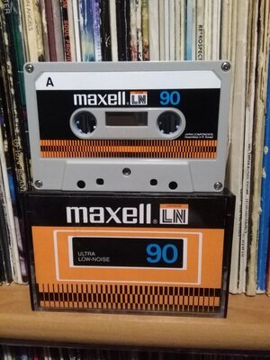 Maxell.jpg