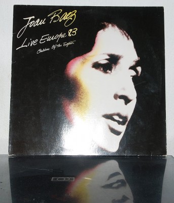 Baez_LiveEurope83_600.jpg