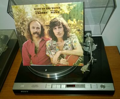 David Crosby Graham Nash – Wind On The Water (UK 1975).jpg