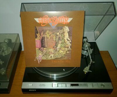 Aerosmith - Toys In The Attic (GER 2016).jpg