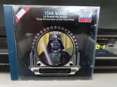 John Williams, Zubin Mehta, Los Angeles Philharmonic Orchestra ‎– Star Wars  Close Encounters Of The Third Kind.jpg