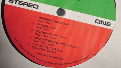 Led Zeppelin III label zoom