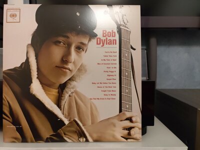 Bob Dylan - Bob Dylan MOV mono.jpg