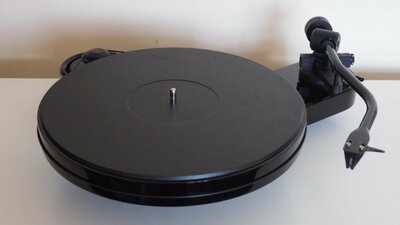 pro-ject-rpm-3-carbon-5-920x518.jpg