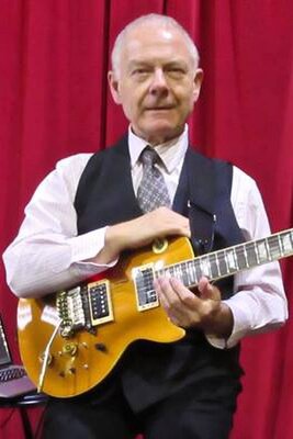 82839-robert-fripp.jpg