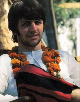 6802-ringo-starr-india_01-457x580.jpg