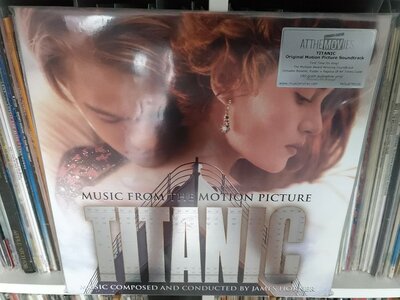 James Horner - Titanic (Music From The Motion Picture).jpg