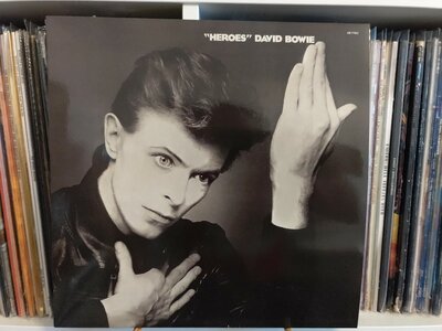 David Bowie ‎– Heroes.jpg