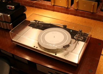 08ce2a4ce7ddb66151c15e2dcd461a1f--turntable-audio.jpg