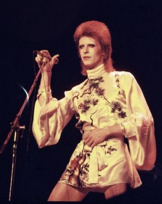 bowie-en-escena-en-londres-del-73.jpeg